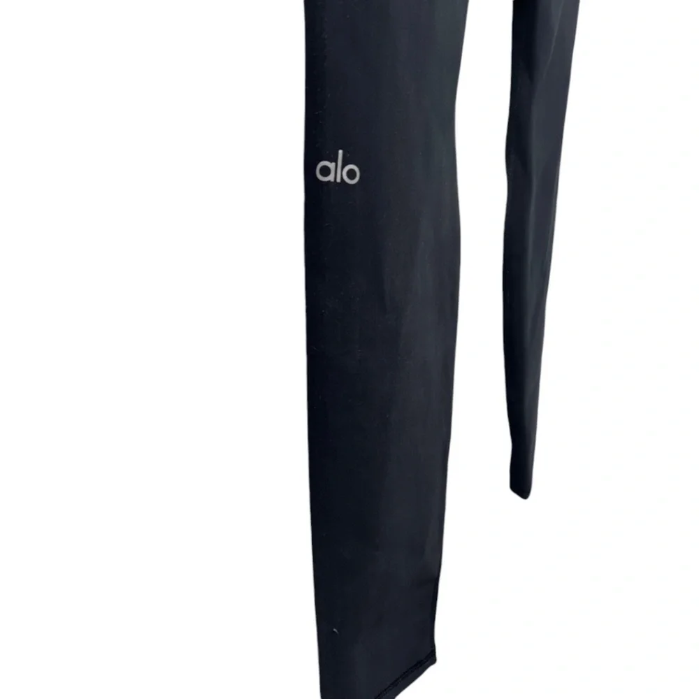 Alo High Waist Ripped‎ Warrior Legging Size M Black